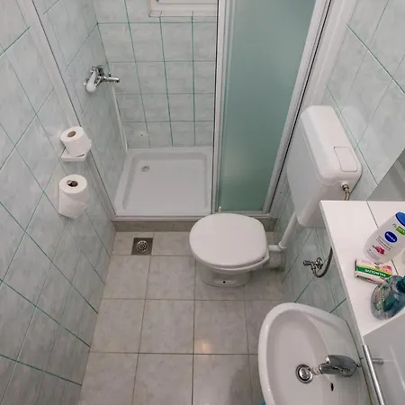 Marjetka & Tina In Rab - Kvarner Region Gæstehus