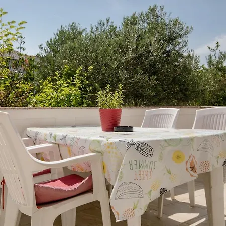 Guest house Marjetka & Tina In Rab - Kvarner Region Rab Town