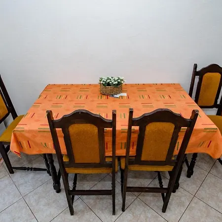 Guest house Marjetka & Tina In Rab - Kvarner Region Rab Town